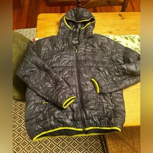 Mens Patagonia Nano Puff Hooded Insulated jacket.